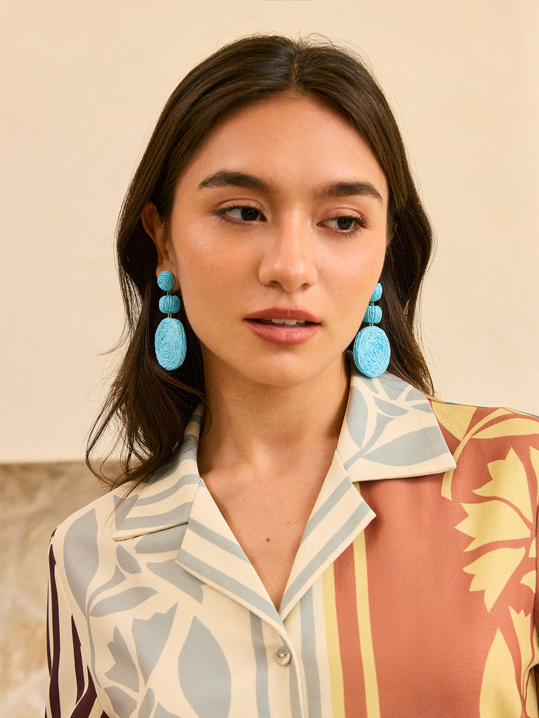 Boucles d'oreilles pendantes triples en raphia