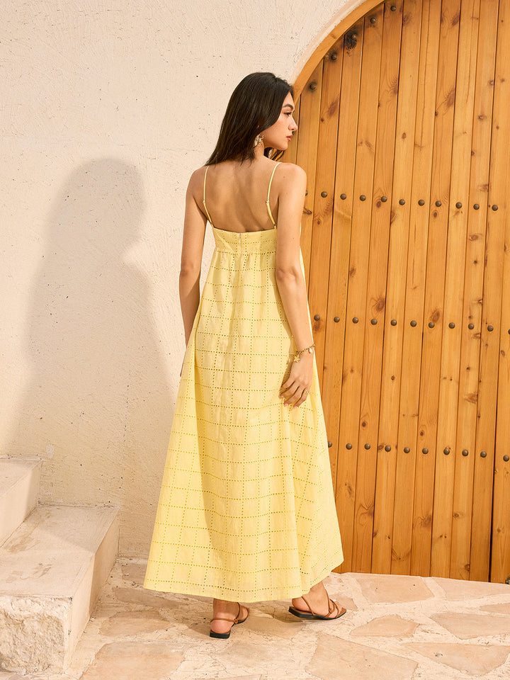 Robe Longue Dos Nu à Œillets