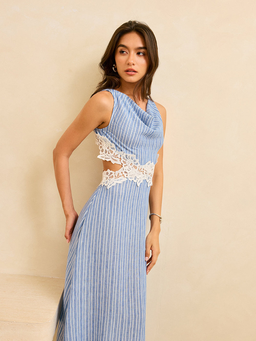 Robe Longue Dos Nu avec Détail de Dentelle