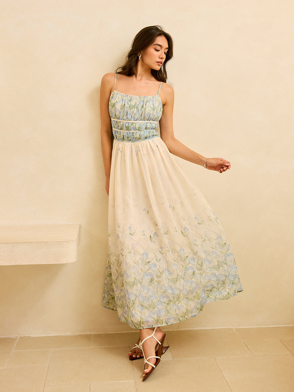 Robe Longue à Volants et Imprimé Floral Semi-Transparente