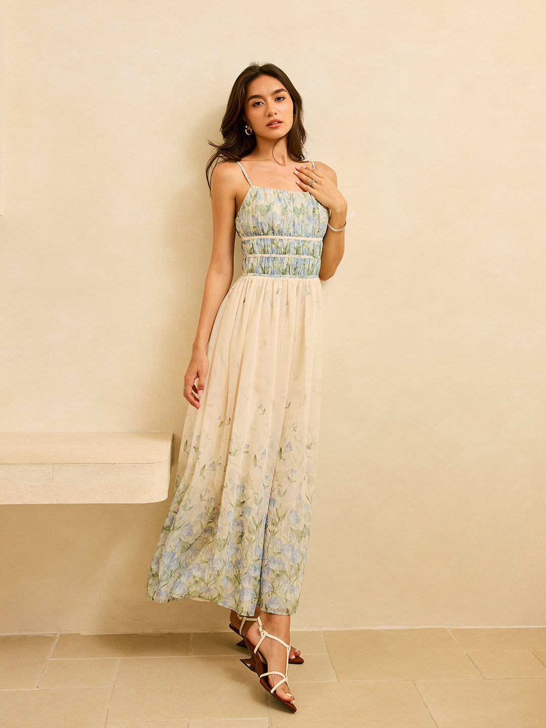 Robe Longue à Volants et Imprimé Floral Semi-Transparente