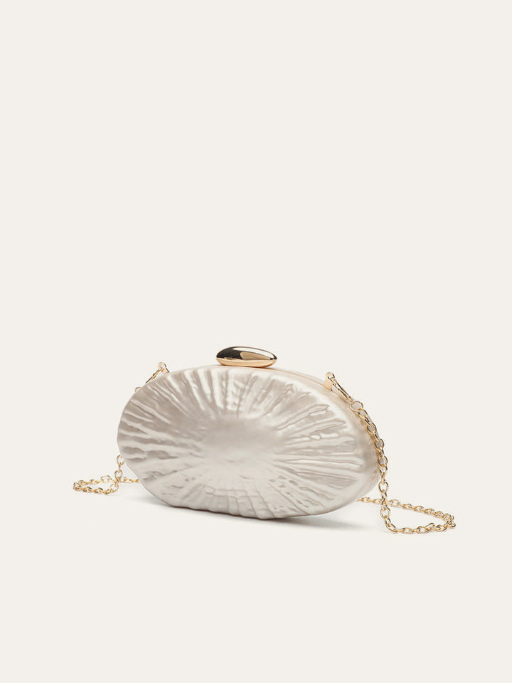 Pochette à texture perle avec chaîne dorée