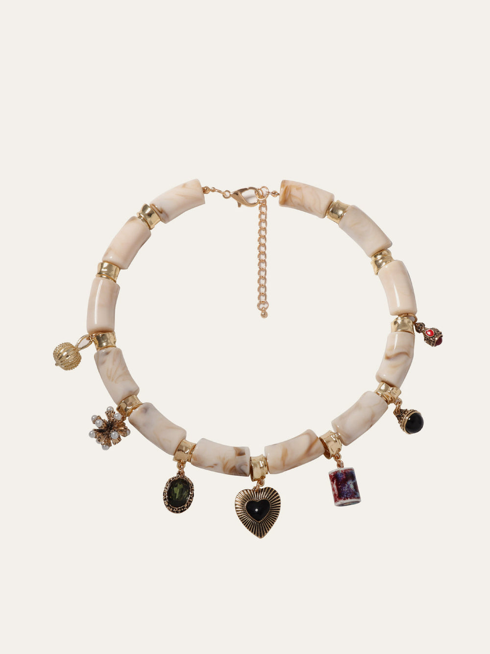 Collier avec pendentif perlé