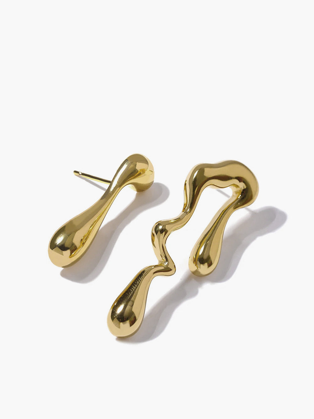 Boucles d'oreilles asymétriques en forme de goutte d'eau