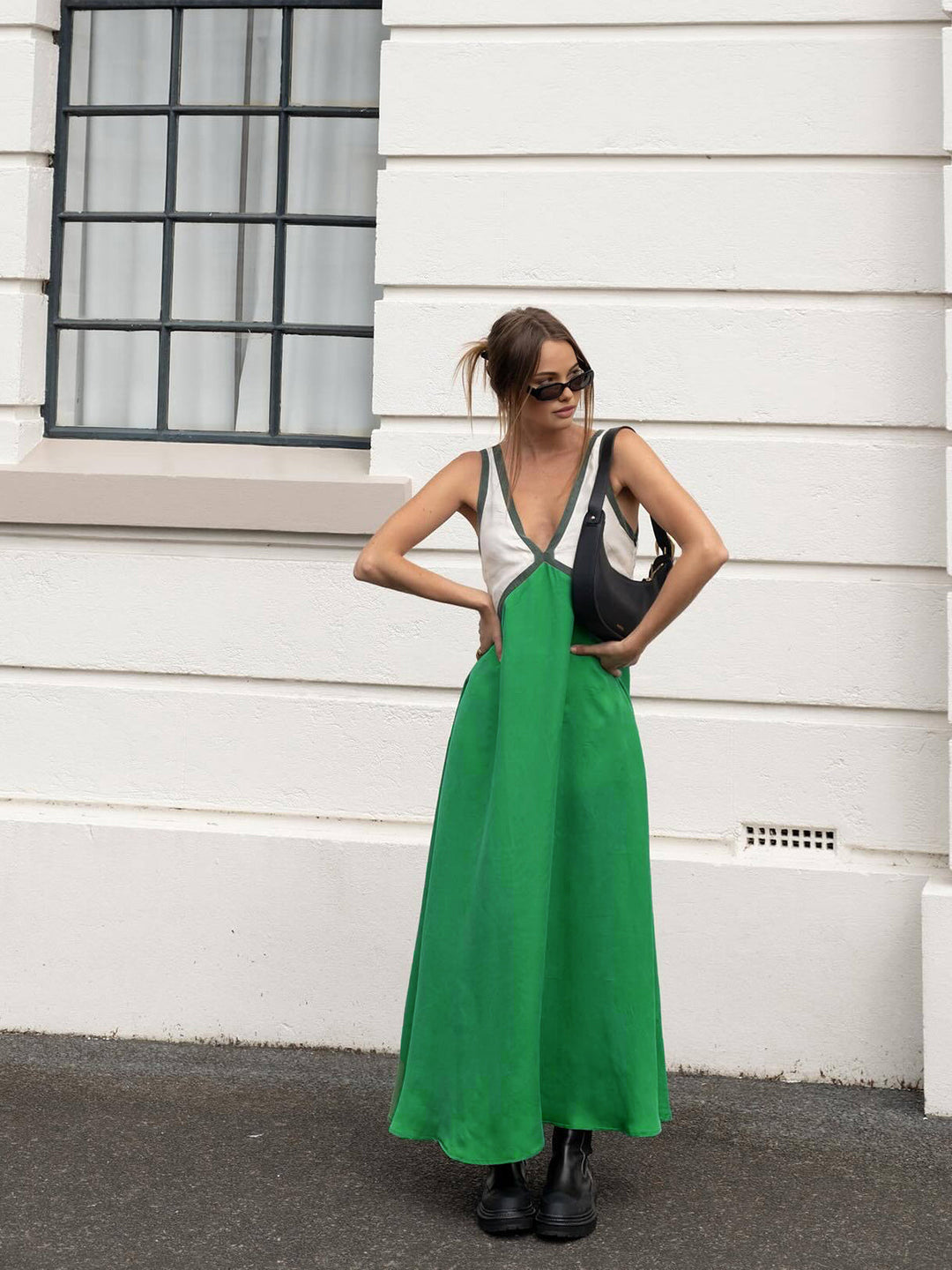 Robe Longue Satinée à Bordures Contrastées