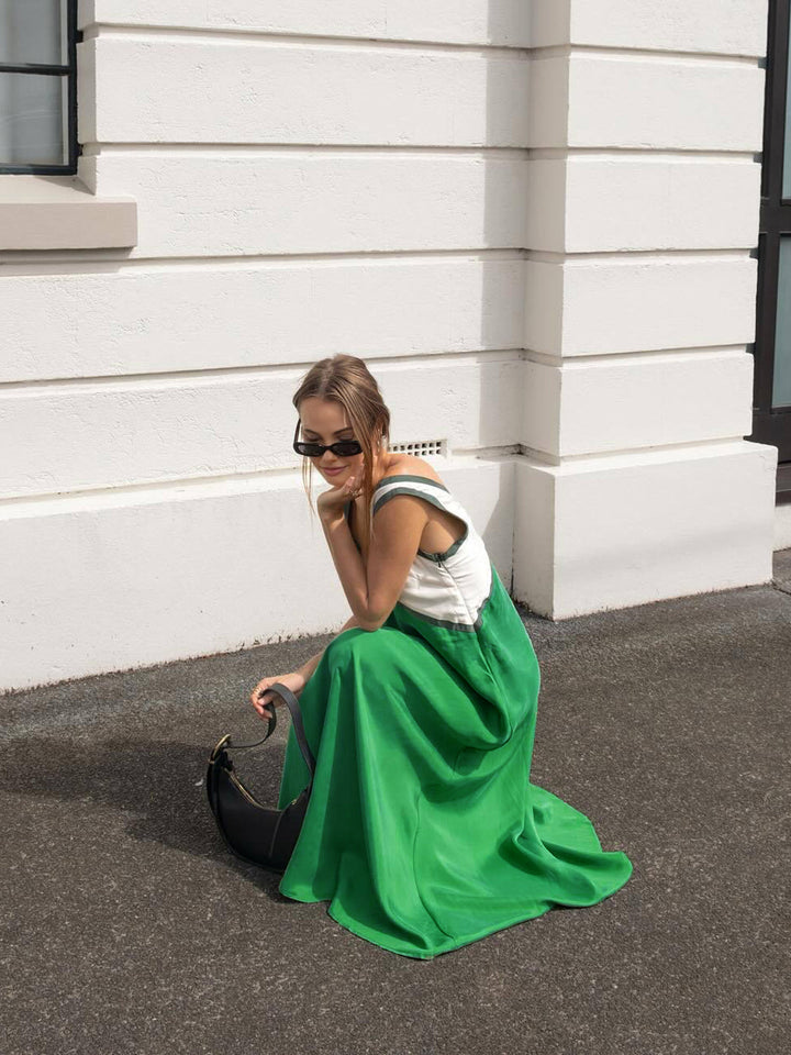 Robe Longue Satinée à Bordures Contrastées