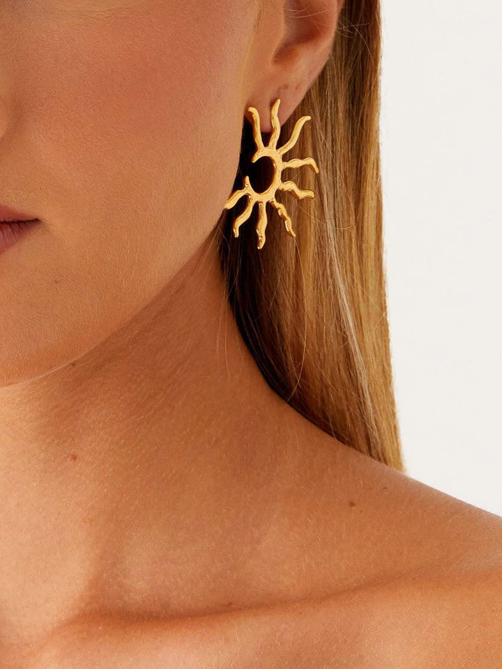 Boucles d'oreilles à clous dorées Sunburst