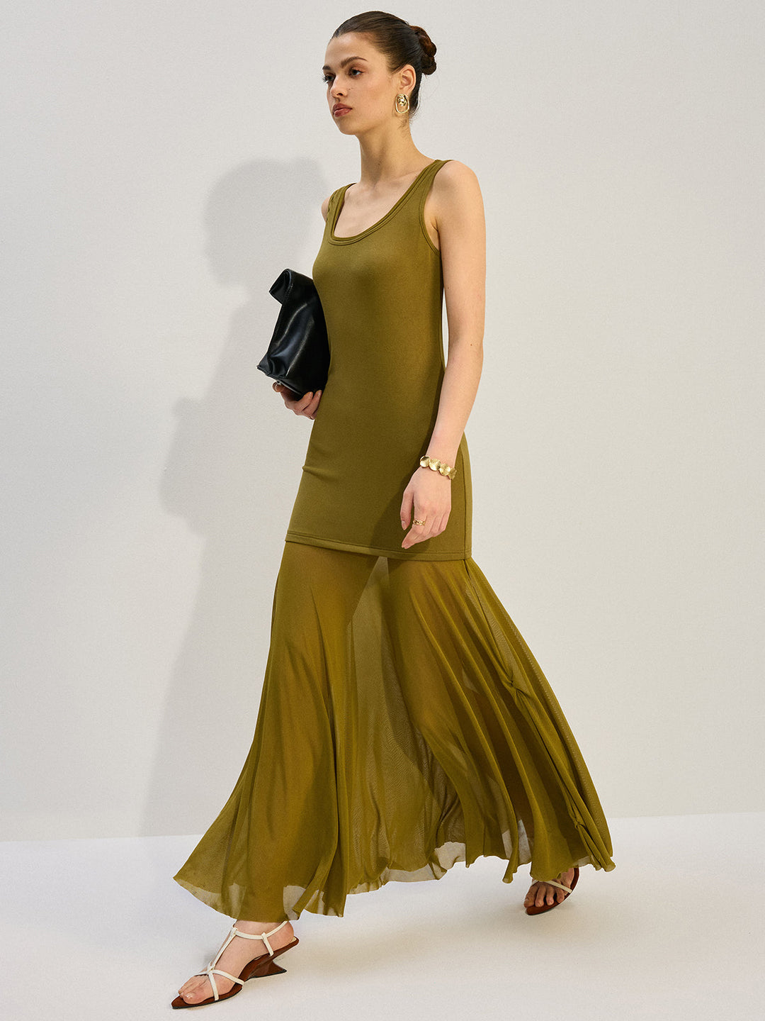 Robe Longue Sans Manches à Empiècements Transparents