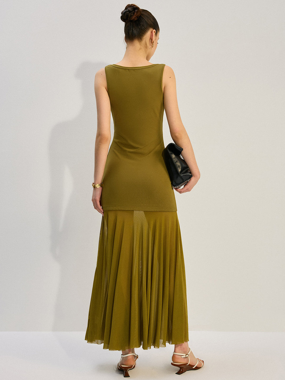 Robe Longue Sans Manches à Empiècements Transparents
