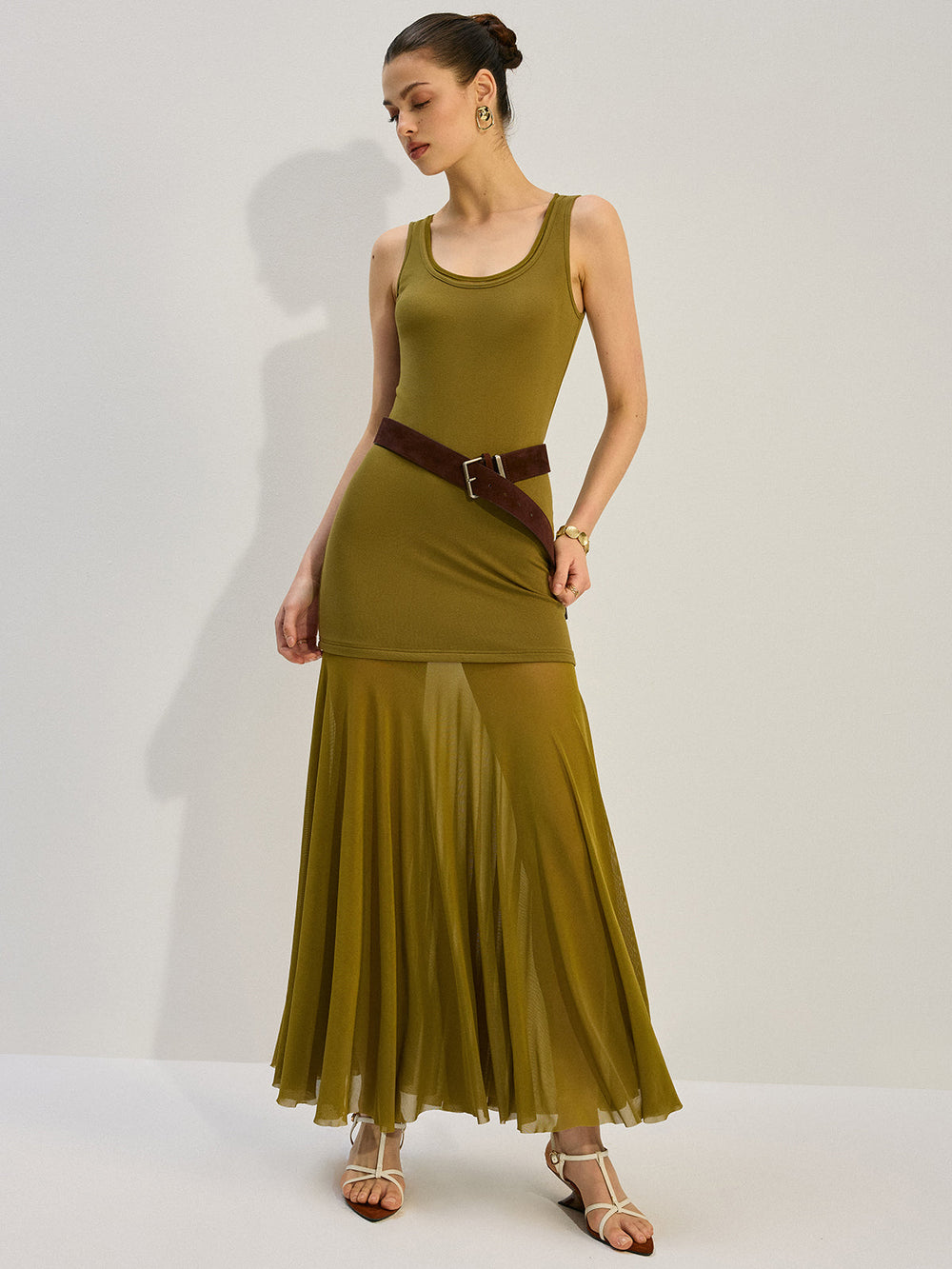 Robe Longue Sans Manches à Empiècements Transparents