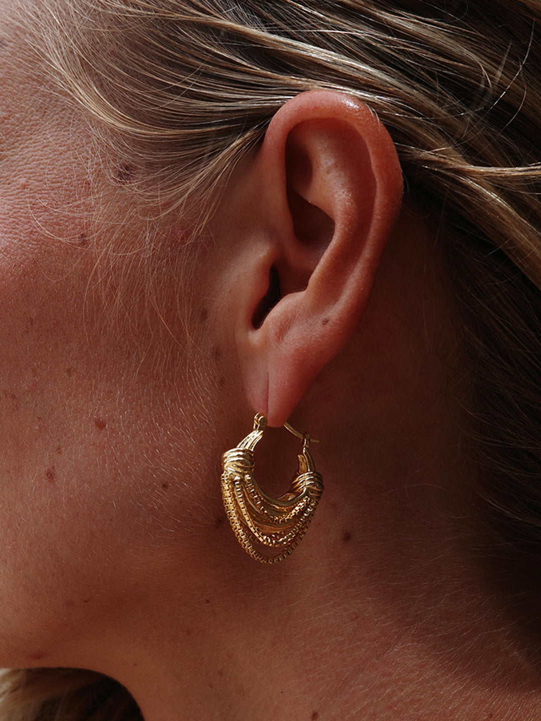 Boucles d'oreilles créoles dorées multicouches