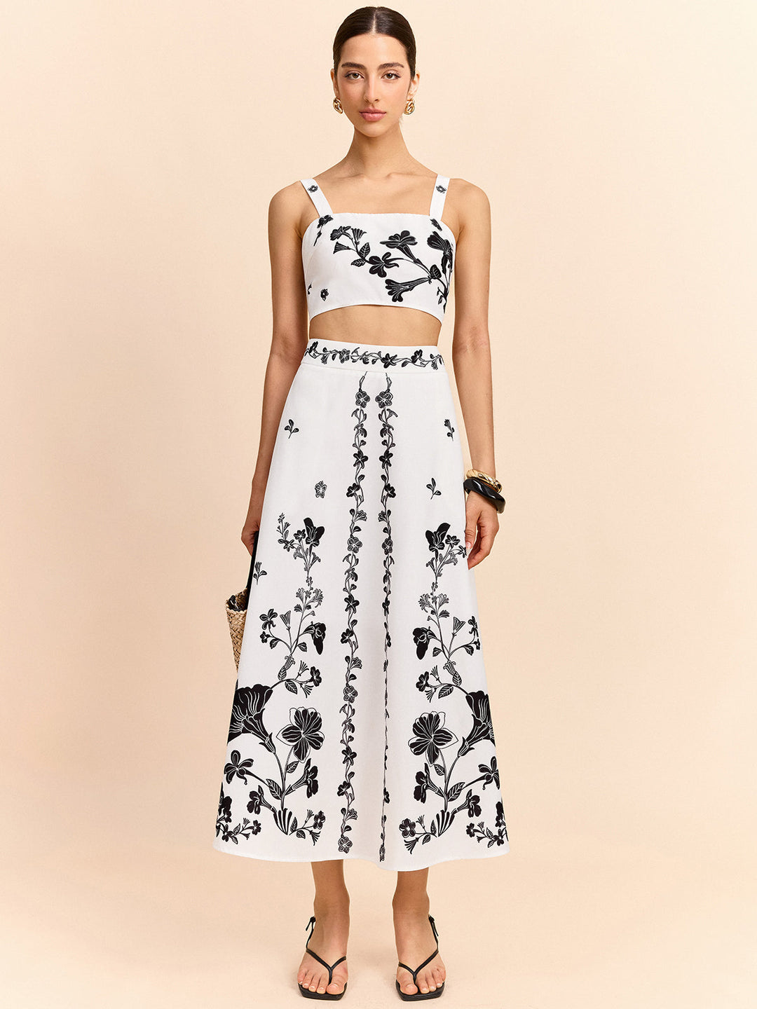 Ensemble Haut Court et Jupe Midi Fleurie Brodé