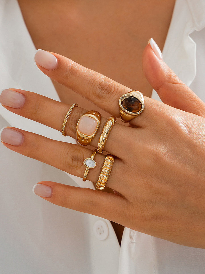 Ensemble de six bagues mixtes en pierre et texture