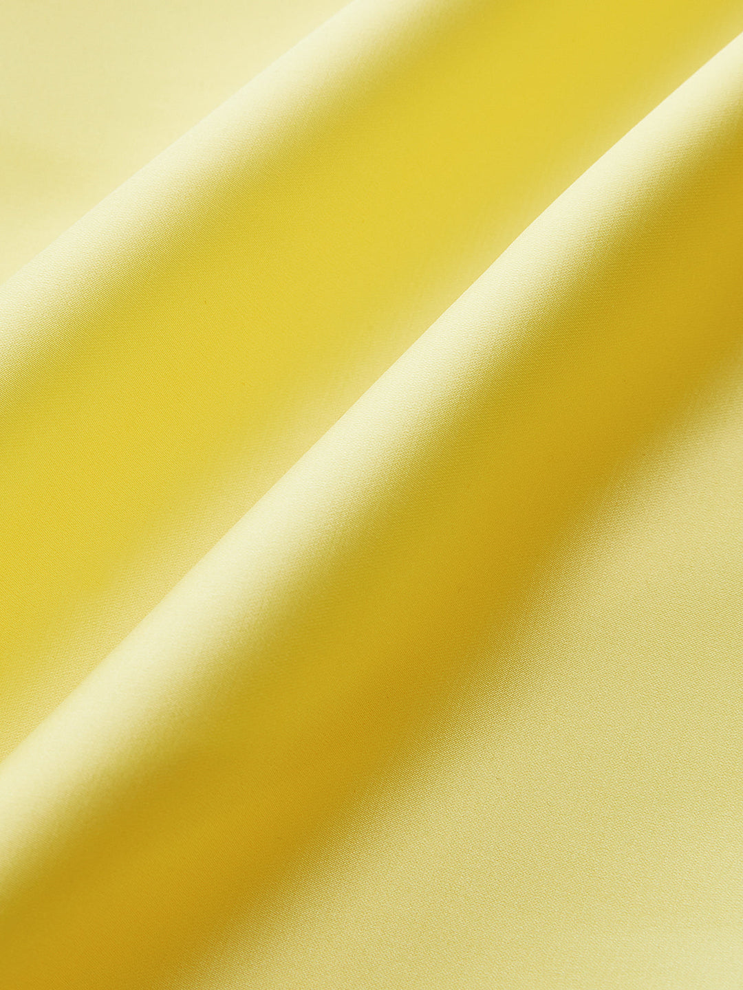 Camisole à col bénitier en satin avec dos croisé