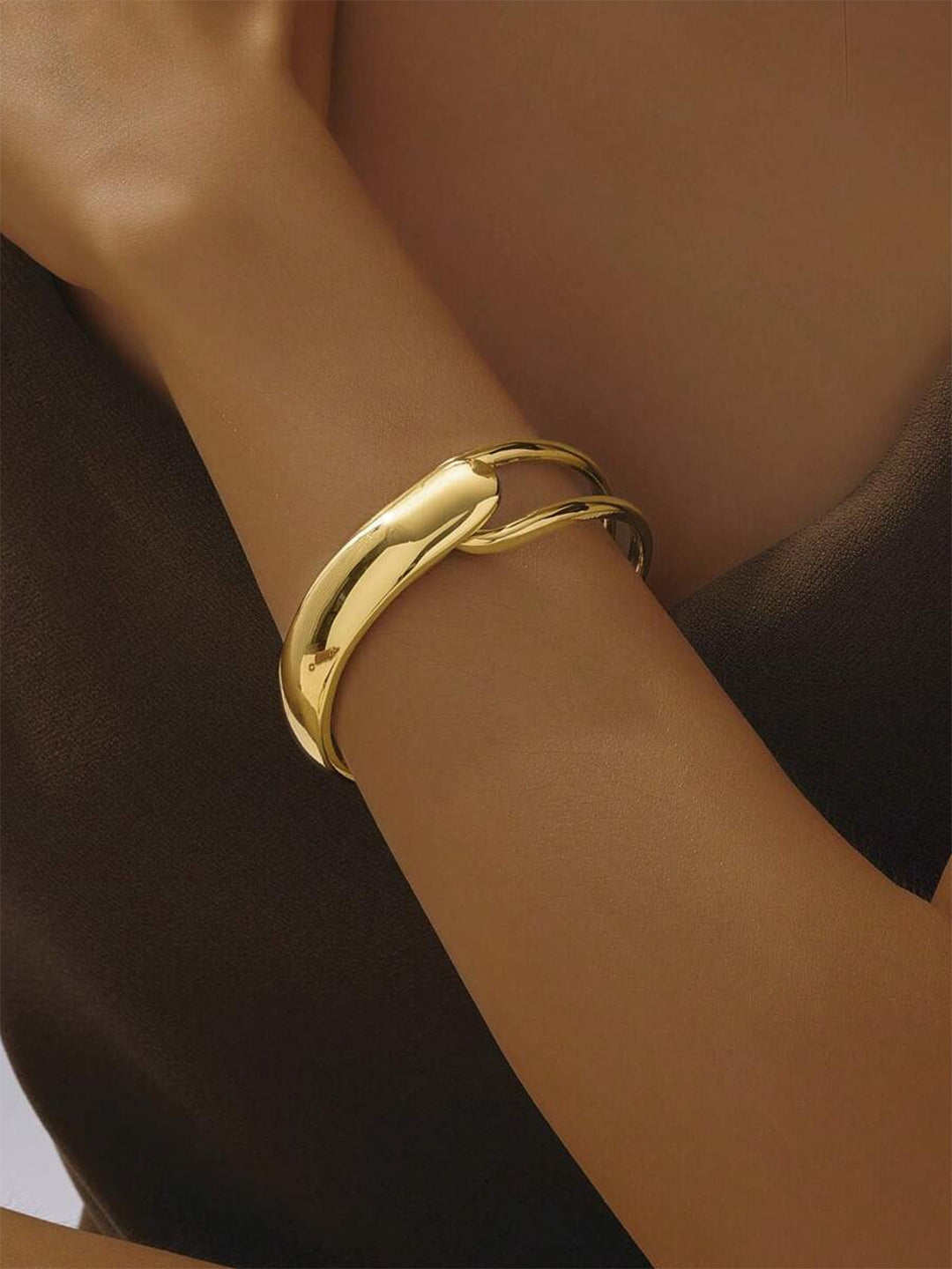 Bracelet jonc élégant doré