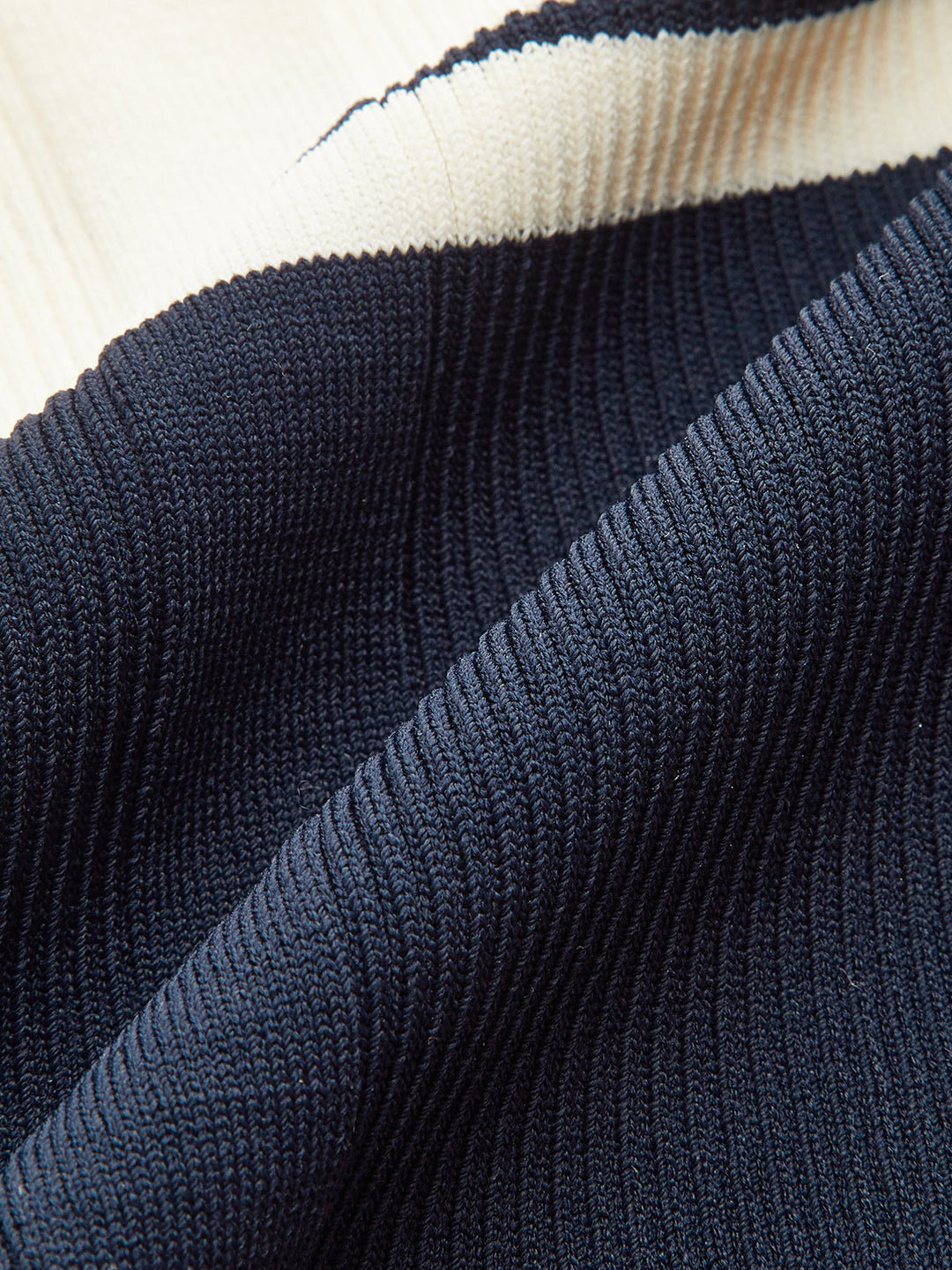 Haut en tricot à rayures de couleur contrastante