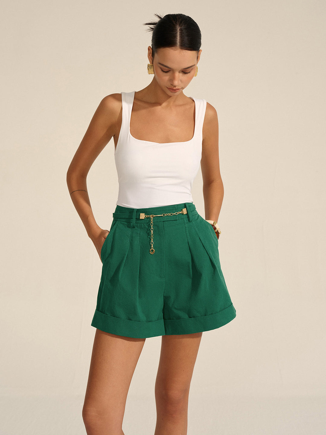 Shorts Bouffants à Chaîne Dorée