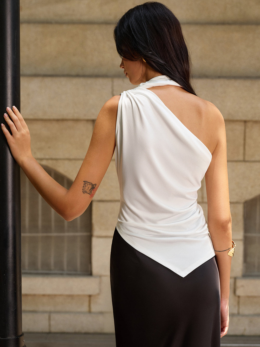 Haut à col bénitier asymétrique