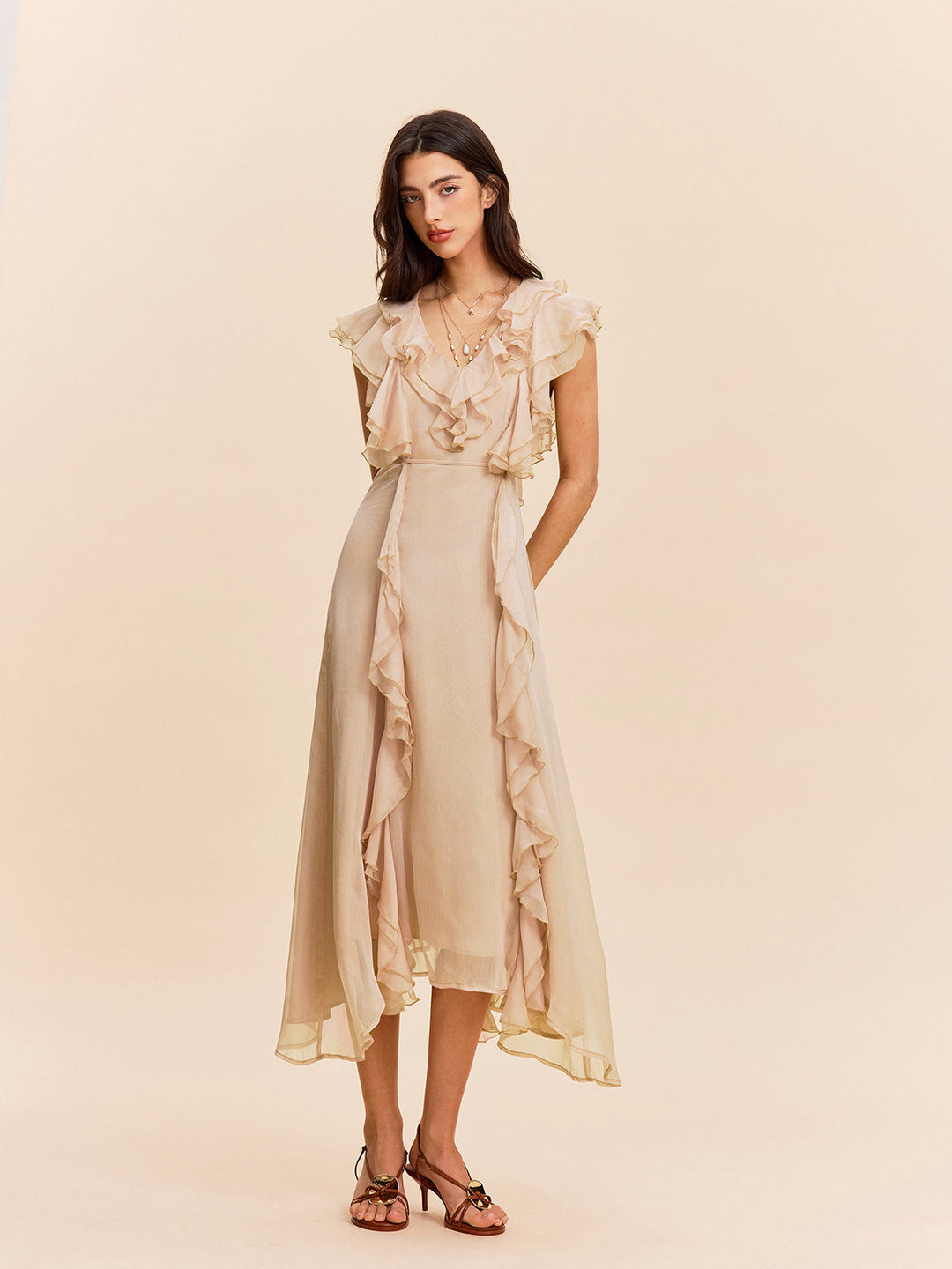 Robe à volants semi-transparente
