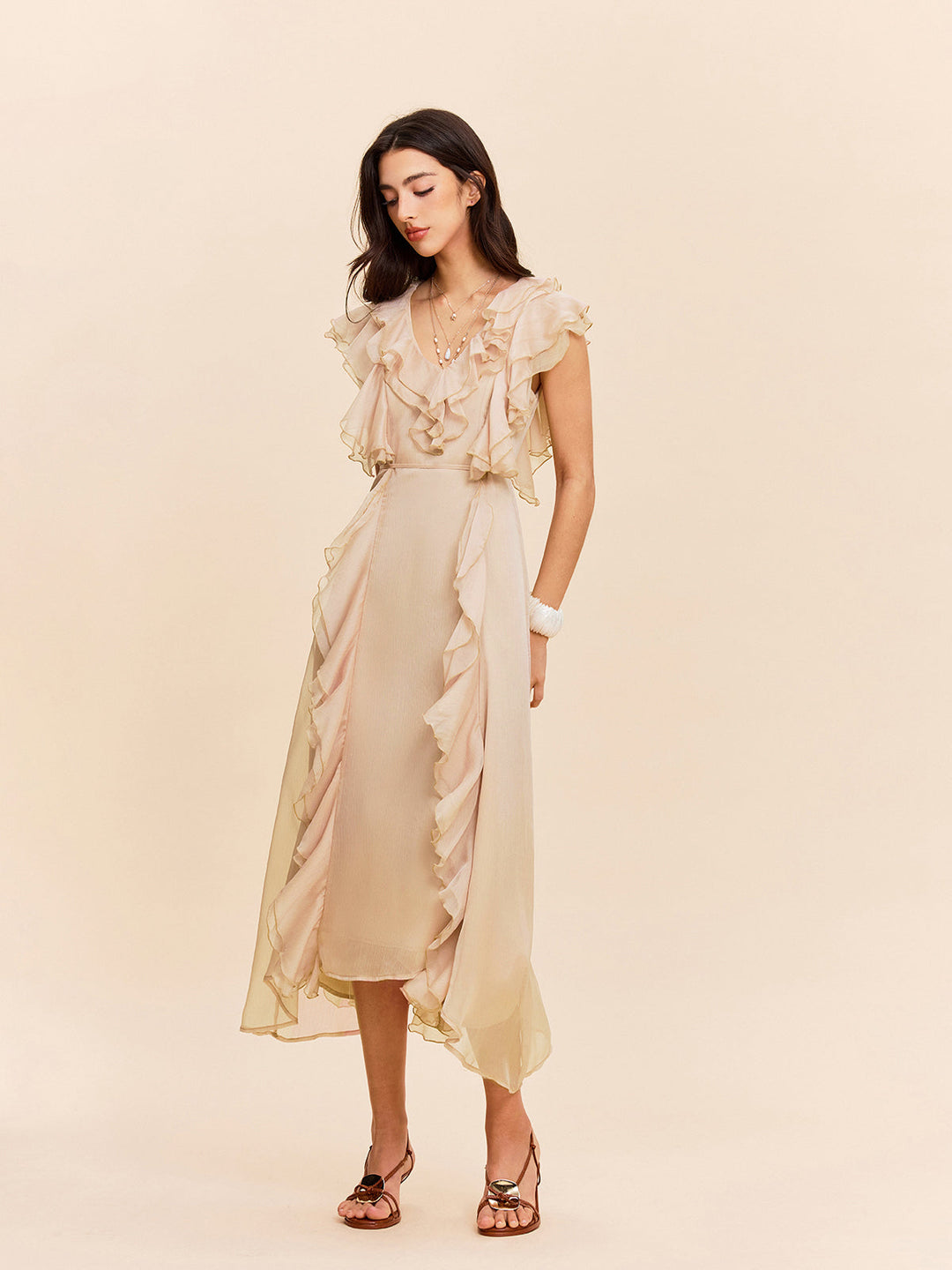 Robe à volants semi-transparente