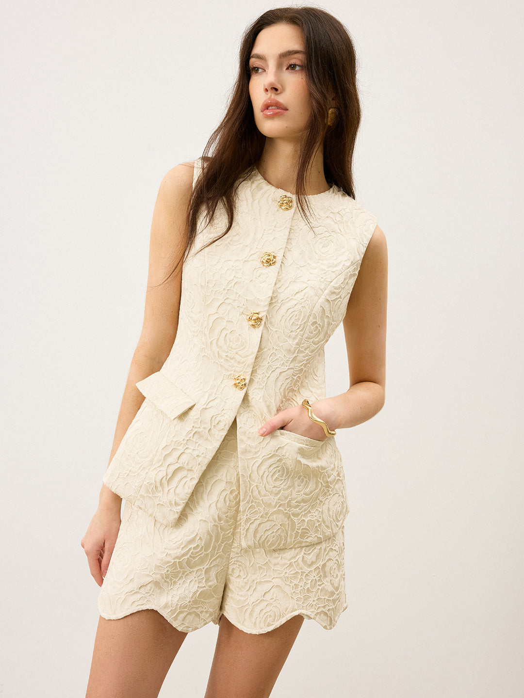 Gilet texturé en jacquard avec bouton en métal