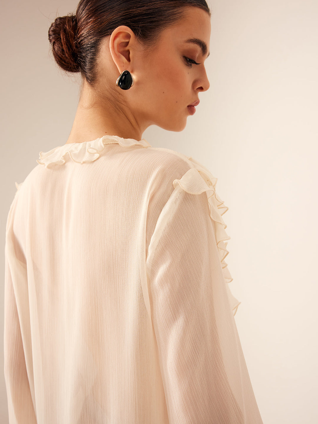 Blouse Bardot Semi-Transparente à Volants en Mousseline