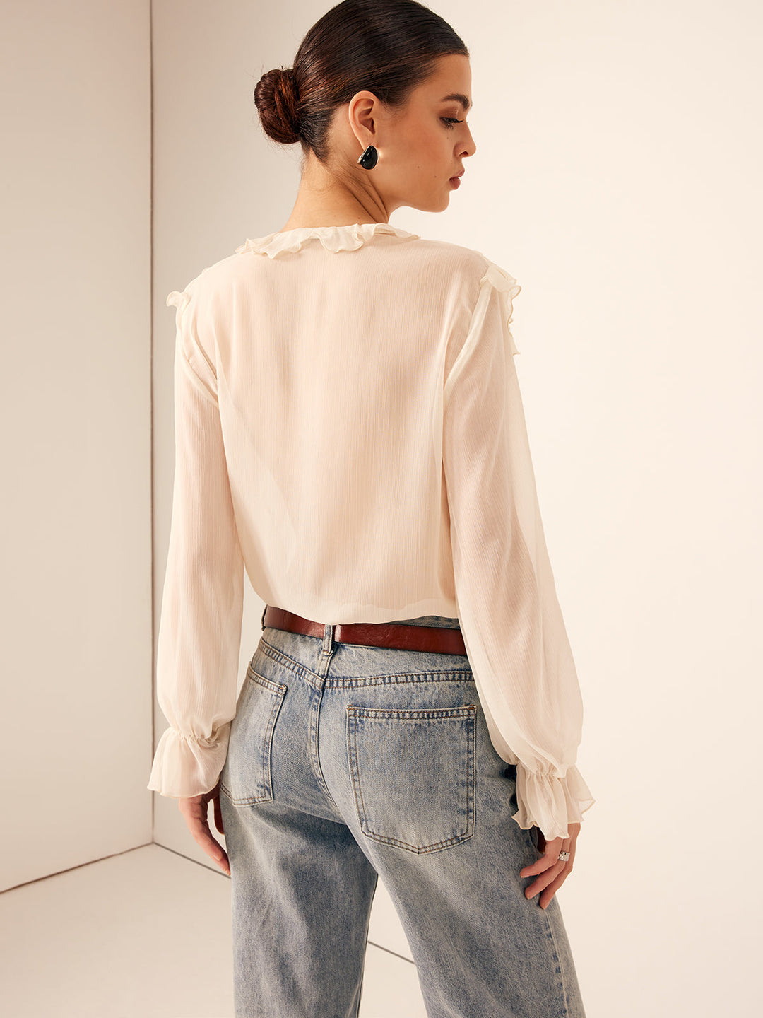 Blouse Bardot Semi-Transparente à Volants en Mousseline