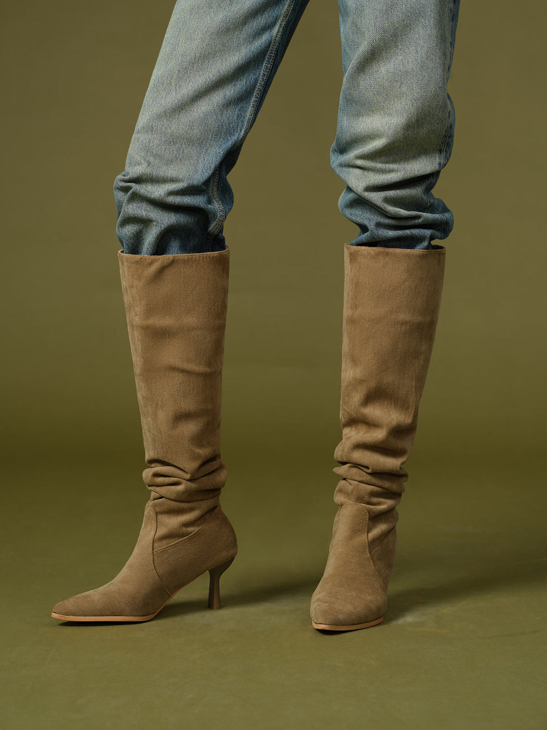 Bottes mi-mollet en daim froncé