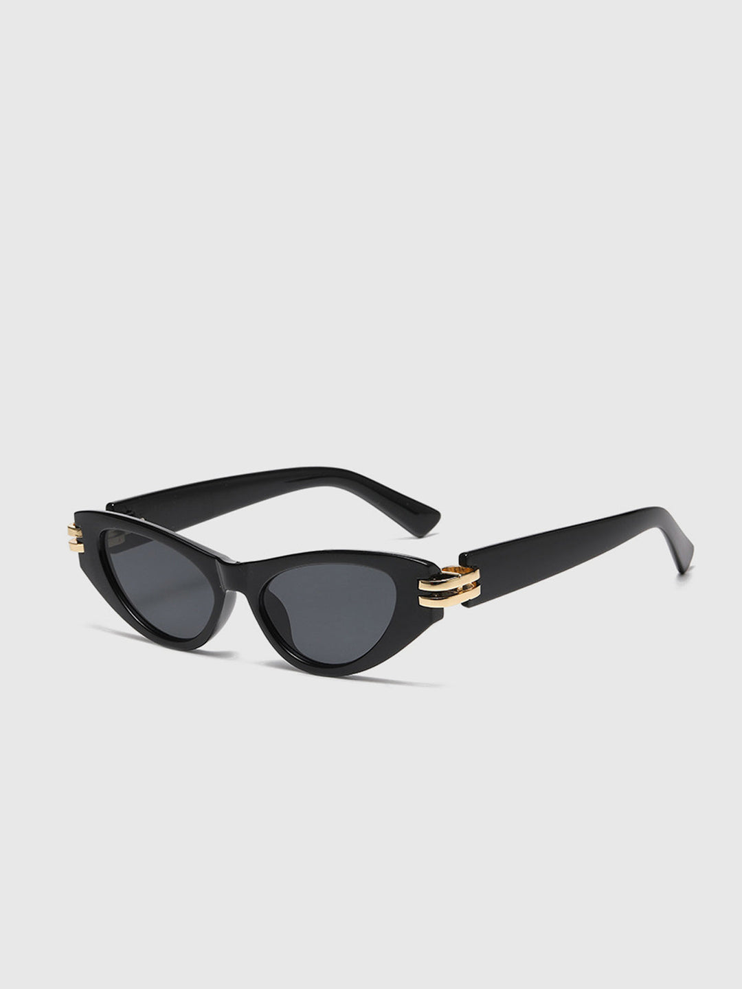 Lunettes de soleil œil de chat à monture noire