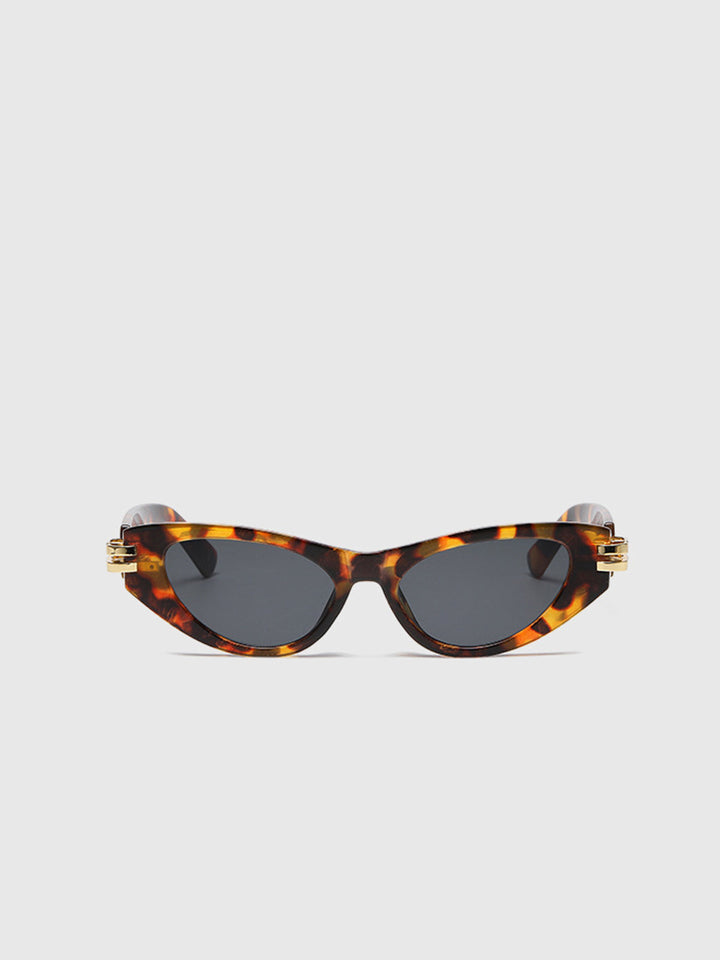 Lunettes de soleil œil de chat à monture noire