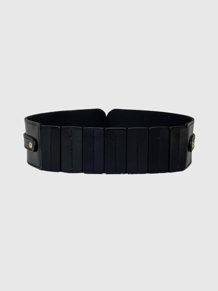 Ceinture à boucle dorée large