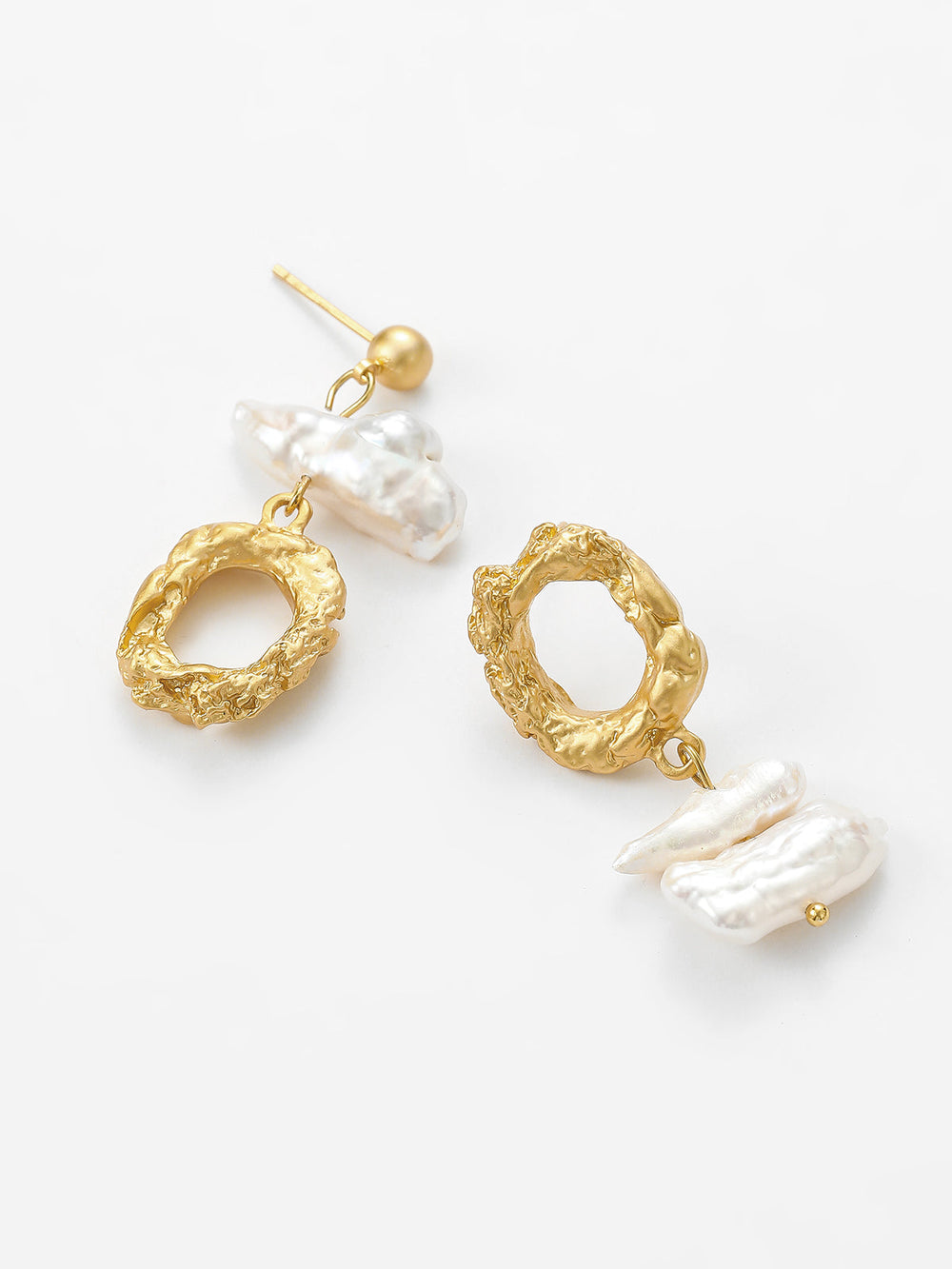 Boucles d'oreilles asymétriques en perles