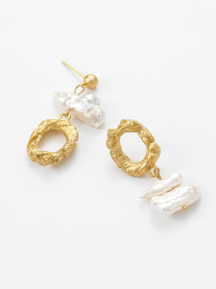 Boucles d'oreilles asymétriques en perles