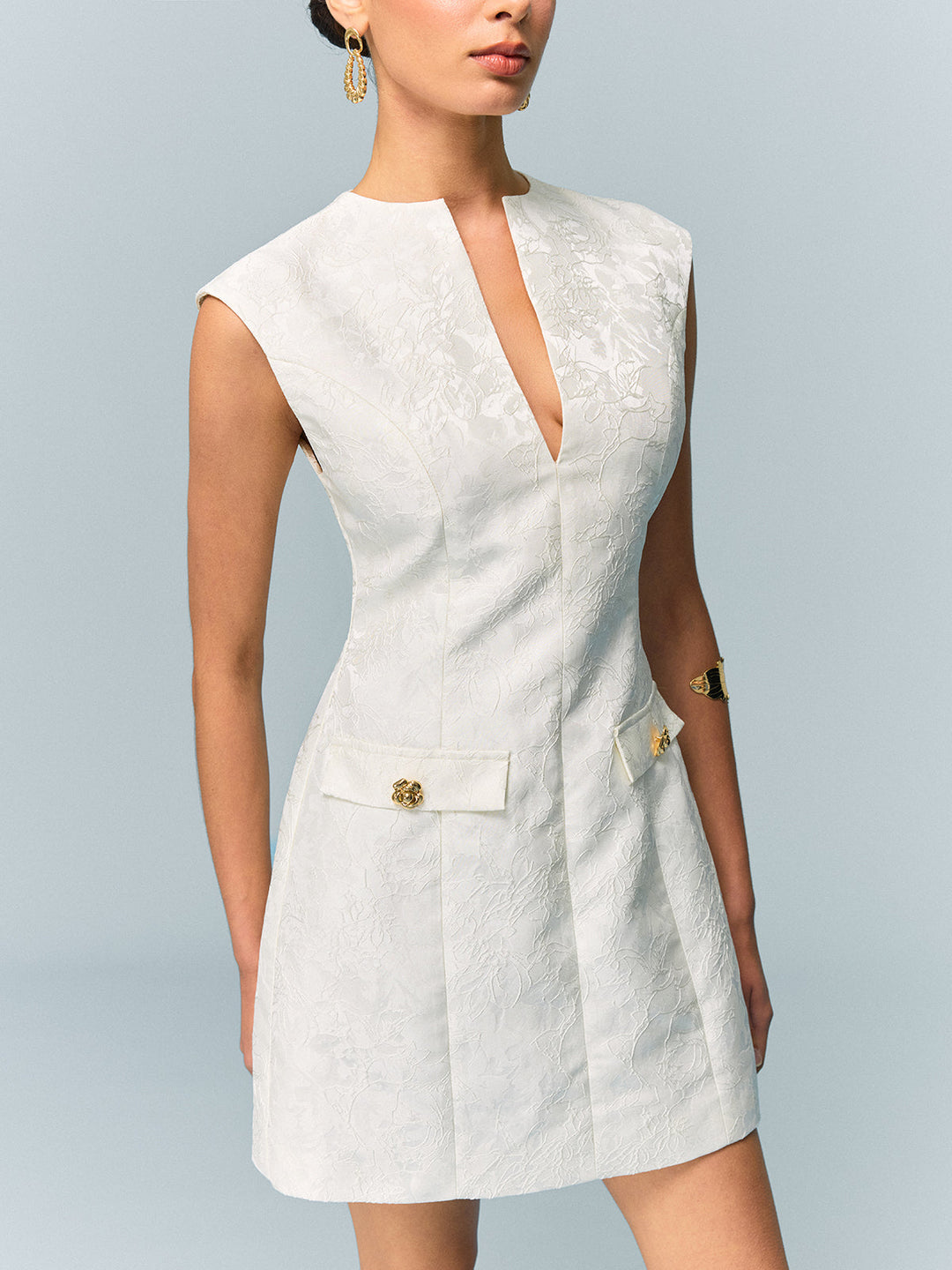 Robe Mini Texturée à Poche Boutonnée en Métal