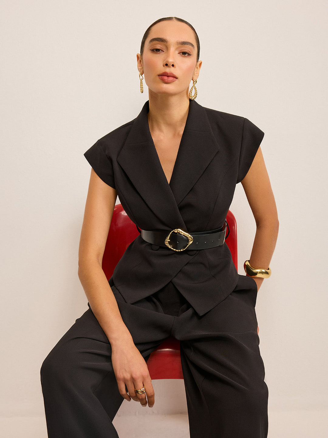 Gilet Peplum Ceinturé avec Détail de Boucle Métallique