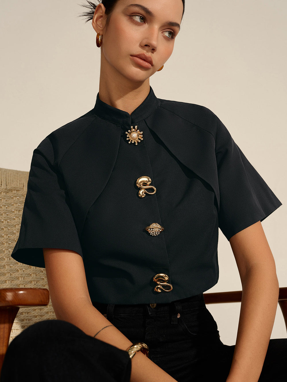 Blouse Courte Décorée en Métal