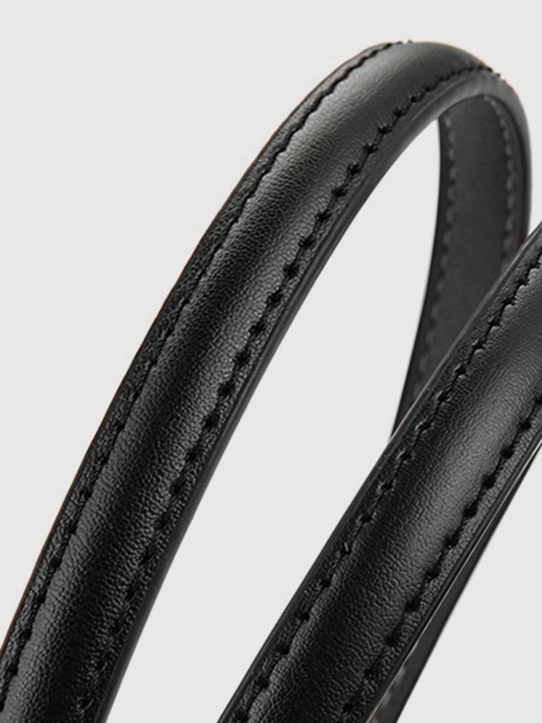 Ceinture Ajustable Élégante et Fine