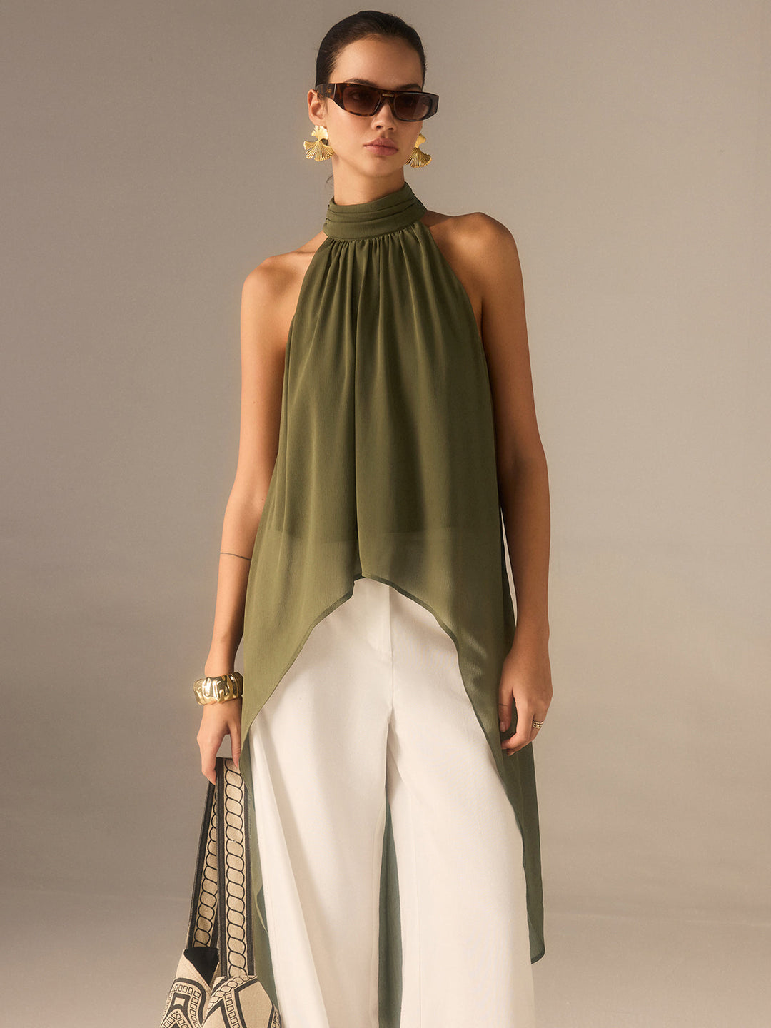 Haut Long Semi-Transparent à Colhalter en Mousseline