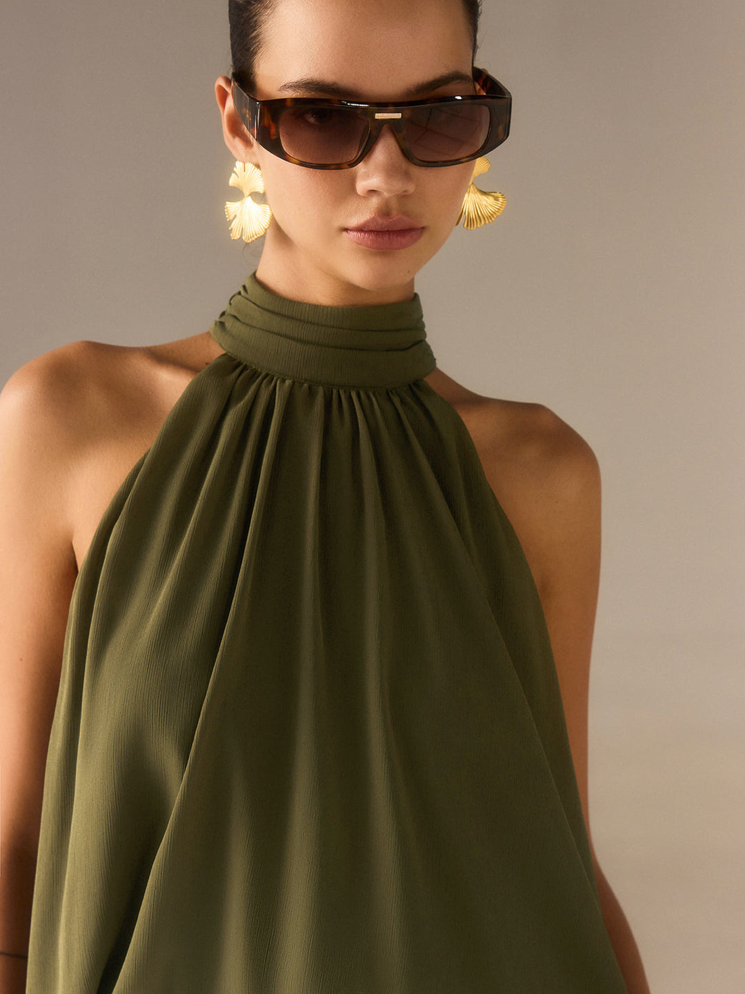 Haut Long Semi-Transparent à Colhalter en Mousseline