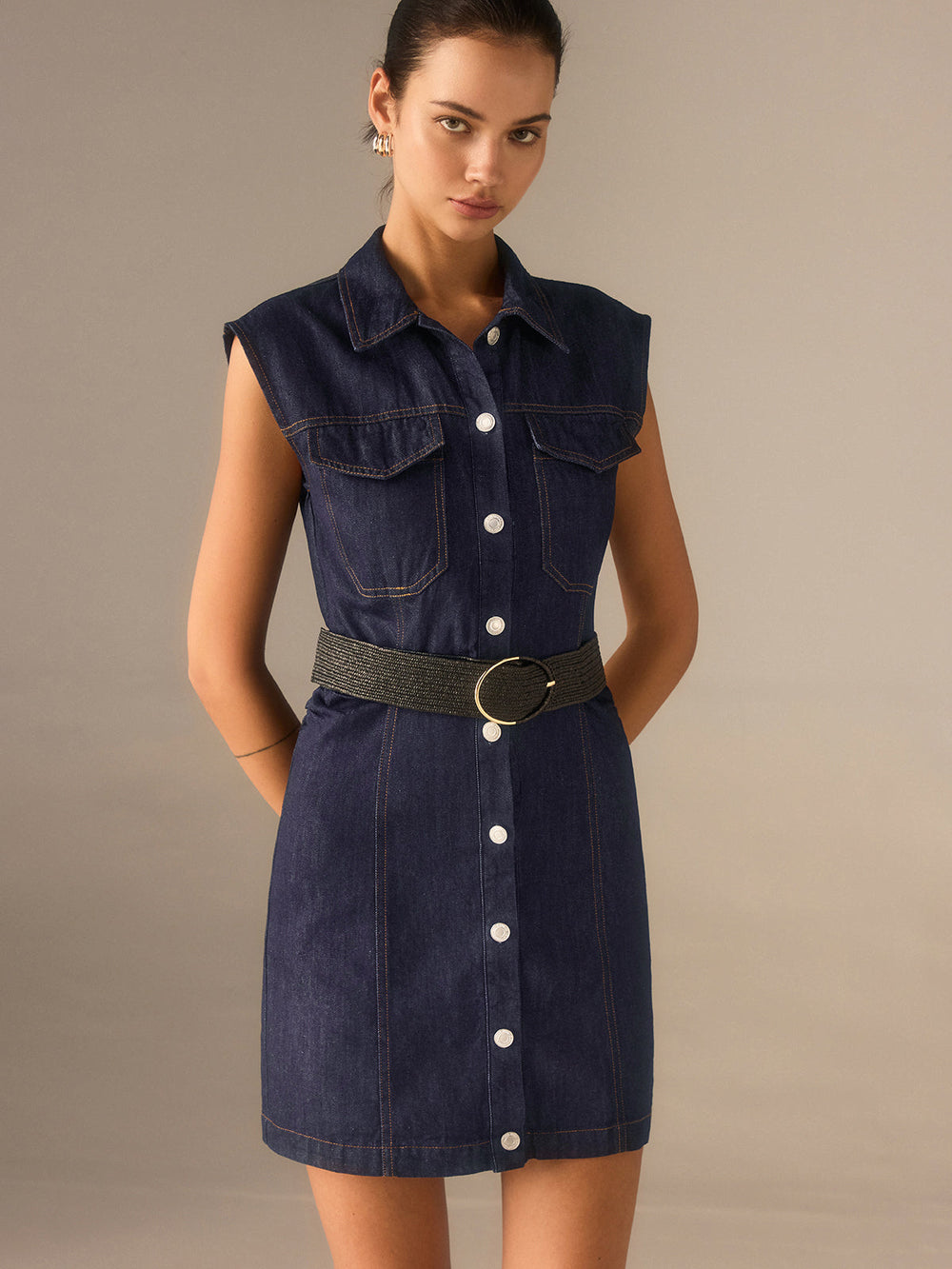 Robe décontractée sans manches à col et boutons en jean sans ceinture