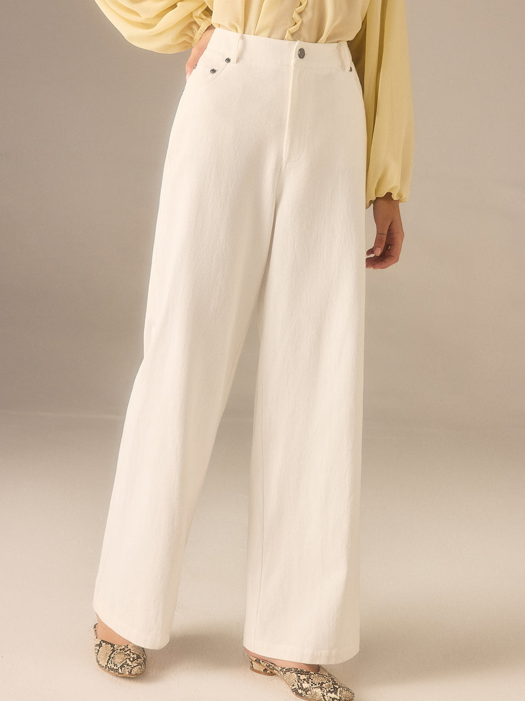 Pantalon Coupe Large en Sergé de Coton avec Bouton à Rivet Métallique