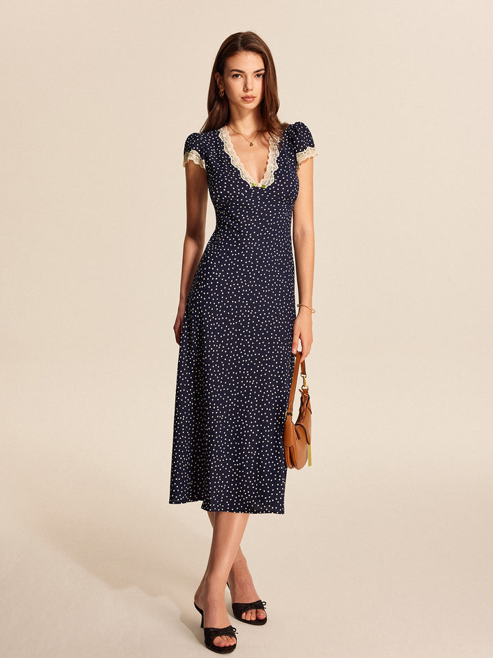 Robe à Pois avec Bordure en Dentelle