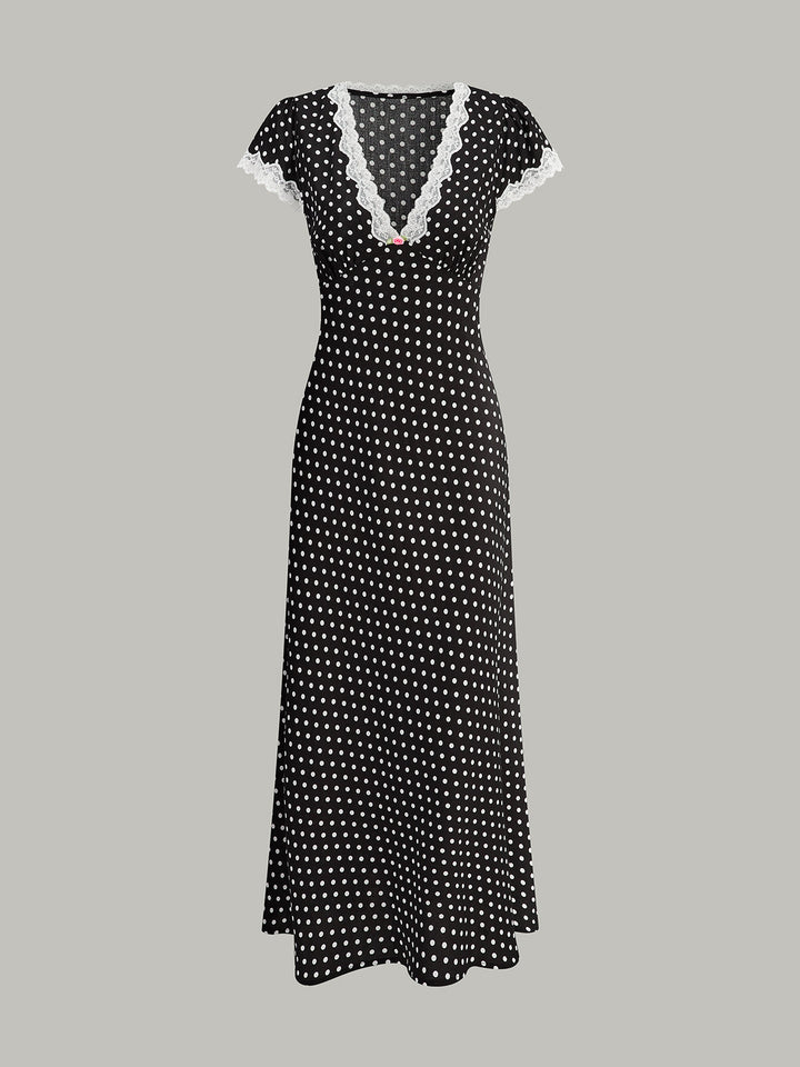 Robe à Pois avec Bordure en Dentelle