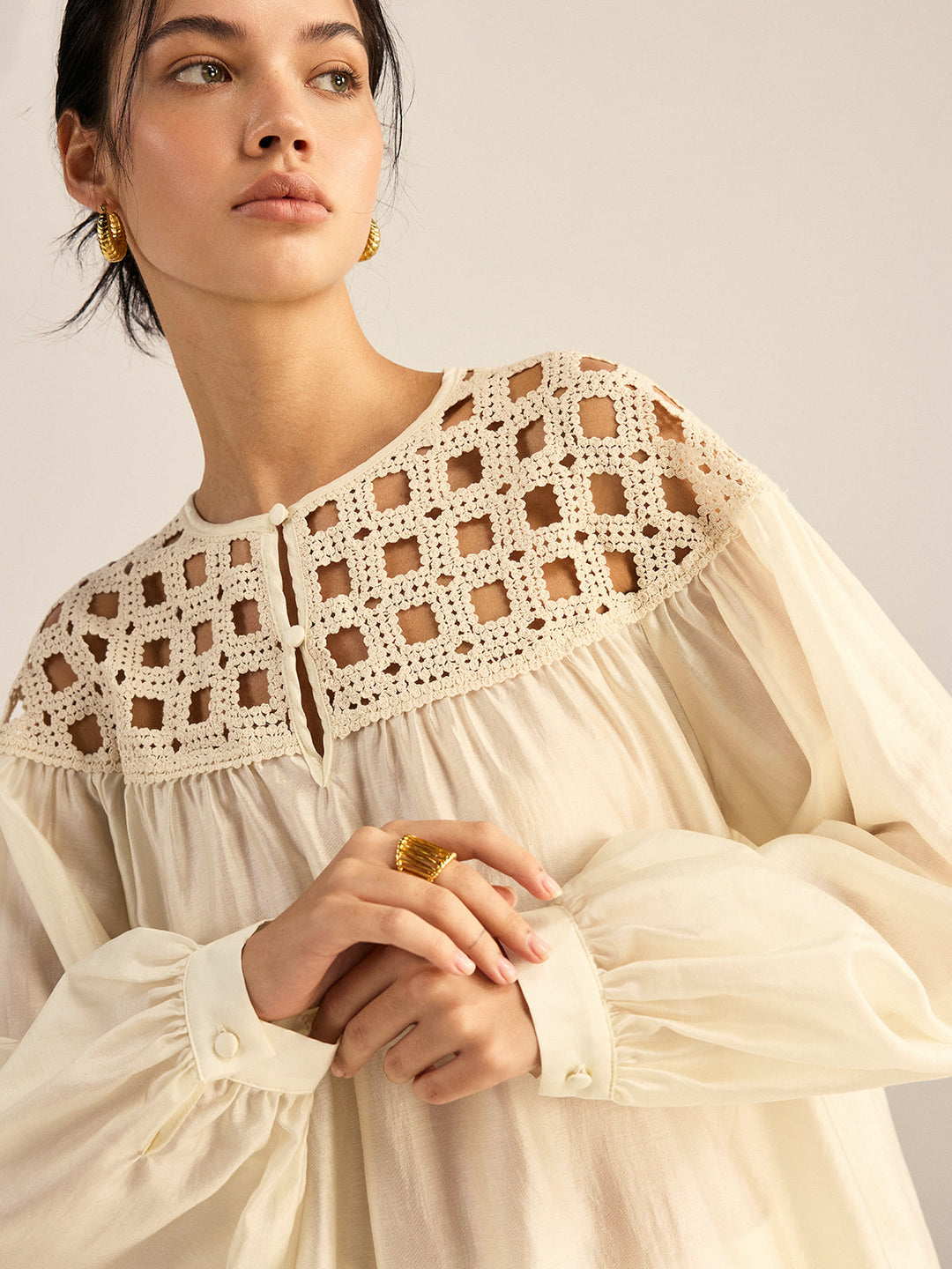 Blouse en Tencel au Crochet Semi-Transparente