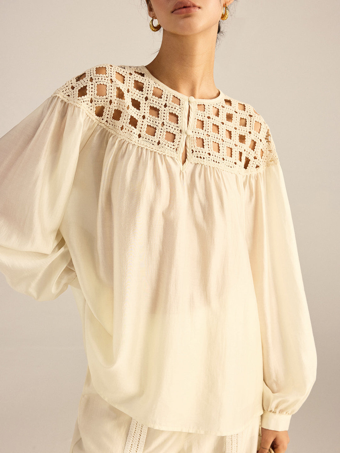 Blouse en Tencel au Crochet Semi-Transparente