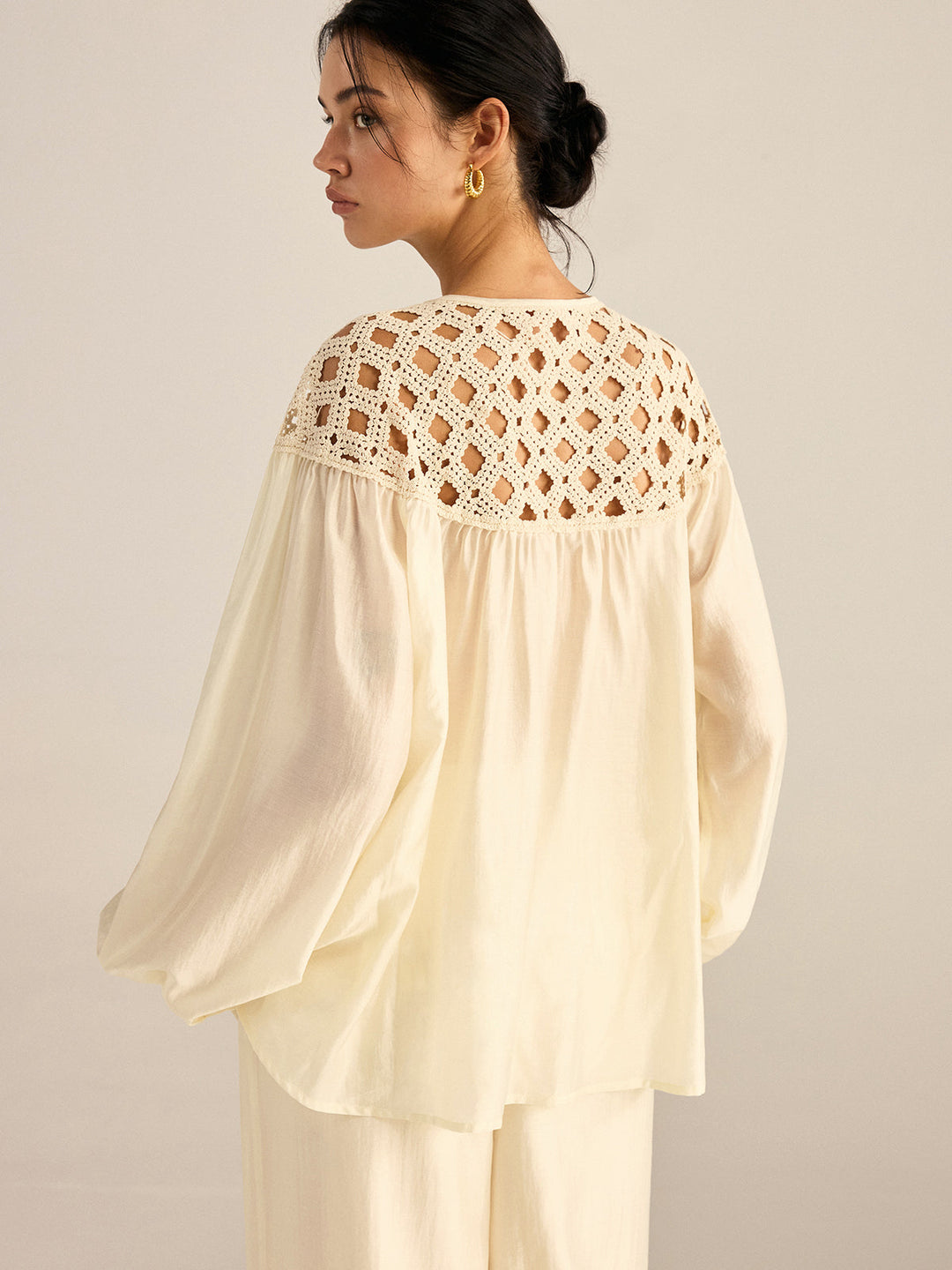 Blouse en Tencel au Crochet Semi-Transparente