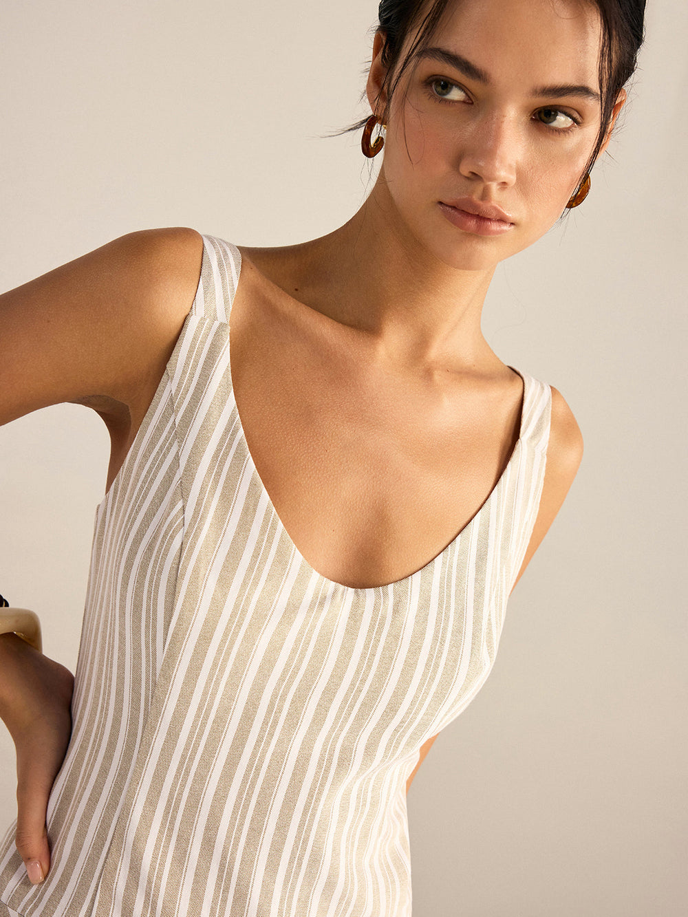 Robe Mi-longue à Ourlet Asymétrique et Rayures