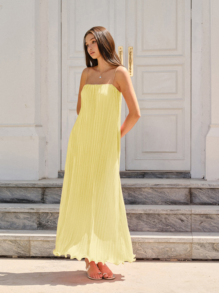 Robe Longue à Bretelles Fines et Plis Verticaux