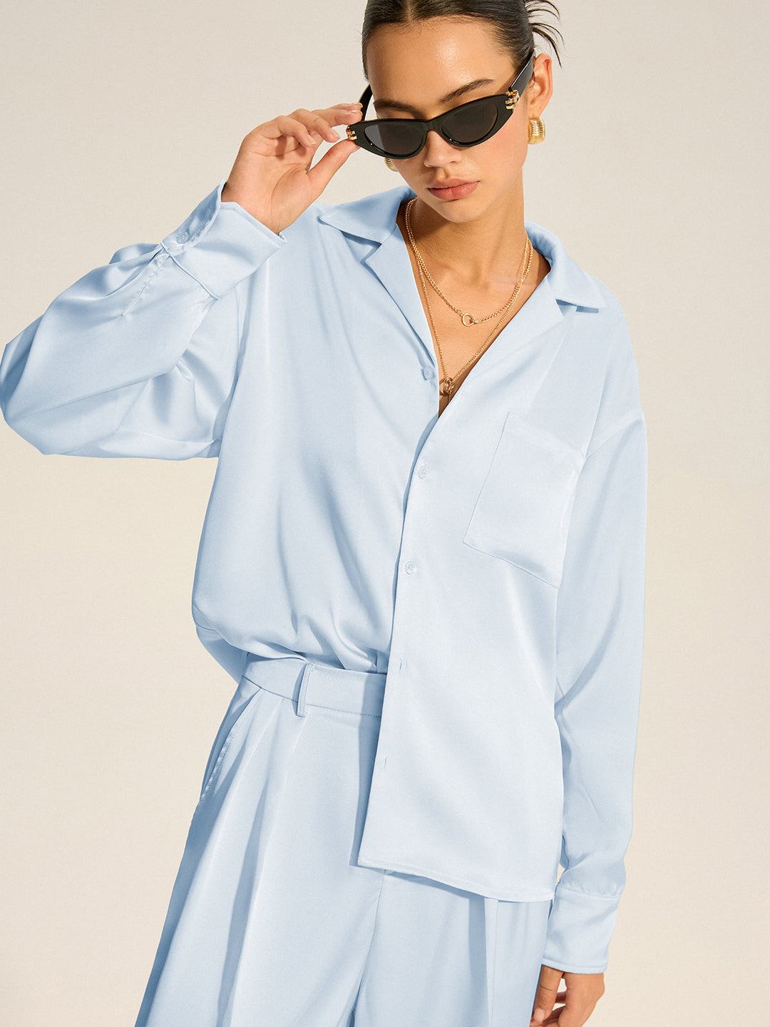Ensemble Chemise Satinée Oversize et Pantalon Plissé