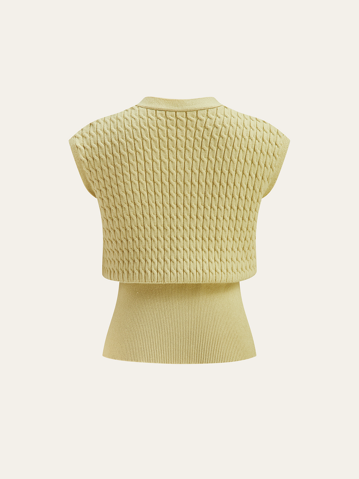 Gilet à col en tricot avec ceinture en métal